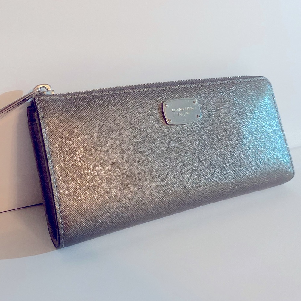 MIchael Kors Wallet -Metallic